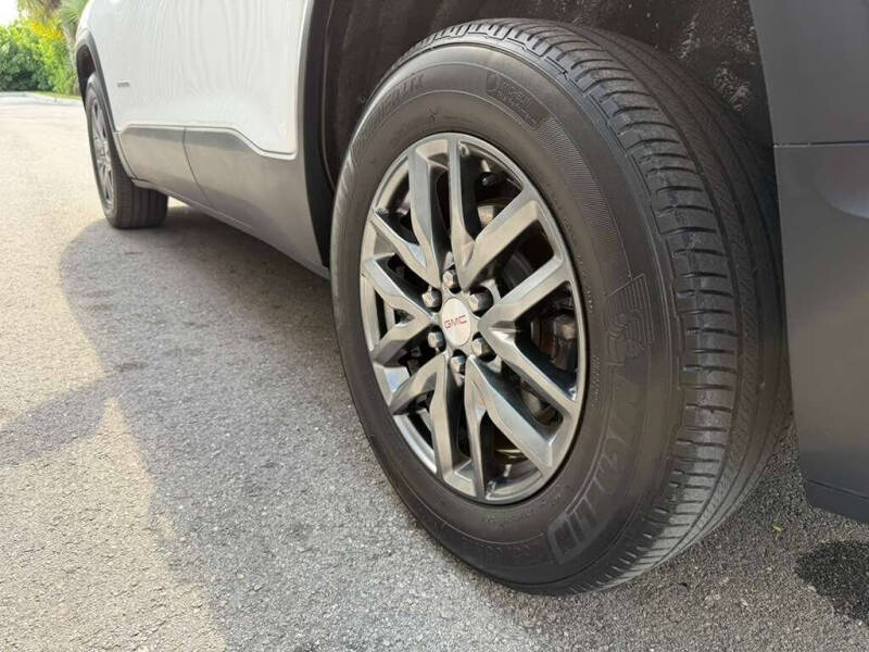 2017 GMC Acadia SLT-1