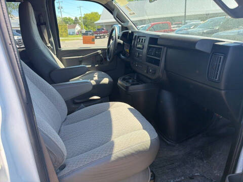 2017 Chevrolet Express LS 2500