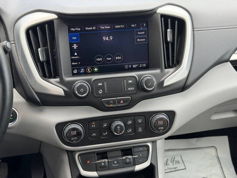 2023 GMC Terrain SLT