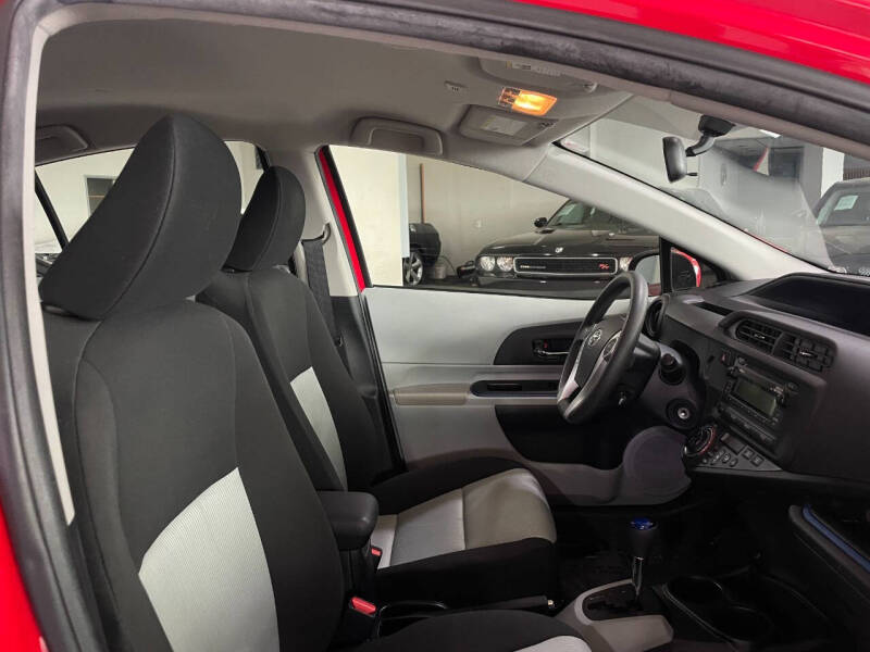 2013 Toyota Prius c Two