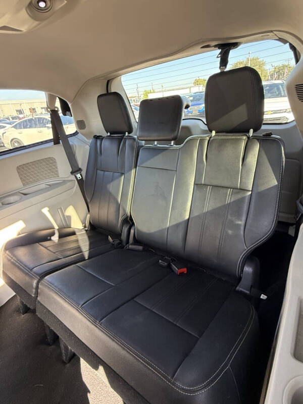 2014 Chrysler Town and Country Touring