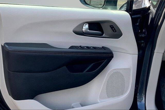2020 Chrysler Pacifica Touring L