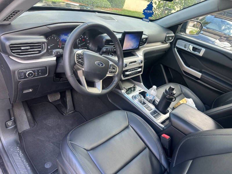 2024 Ford Explorer XLT