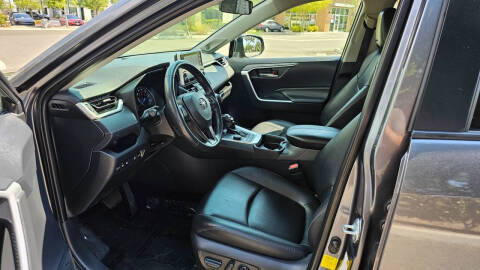 2021 Toyota RAV4 Hybrid XLE Premium