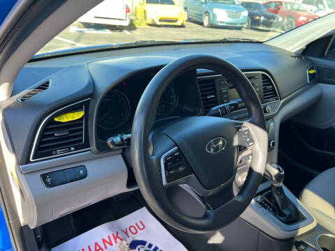 2017 Hyundai Elantra SE