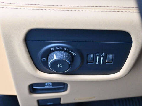 2023 Jeep Grand Cherokee Summit Reserve