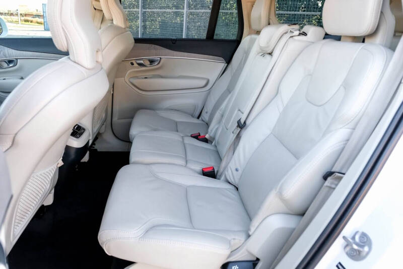 2025 Volvo XC90 B6 Ultra Bright Theme 7P