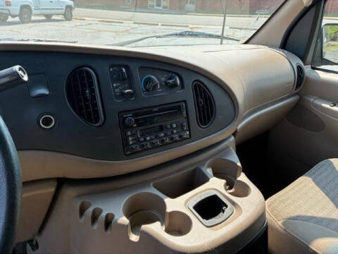 2002 Ford E-Series