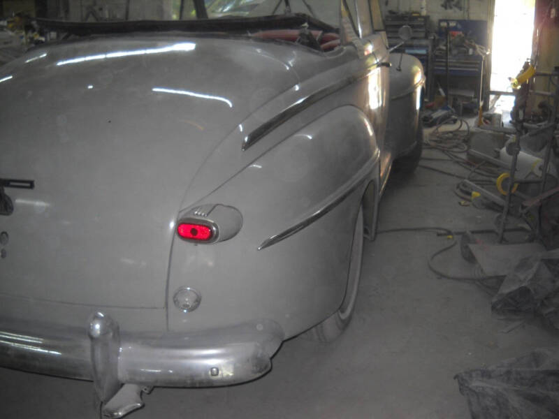 1947 Ford Super Deluxe