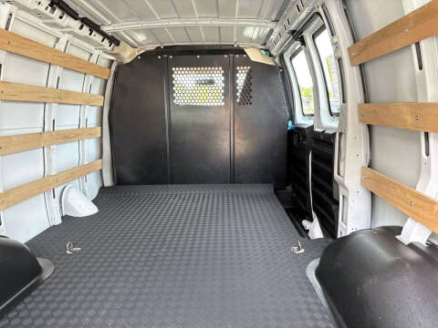 2024 GMC Savana 2500