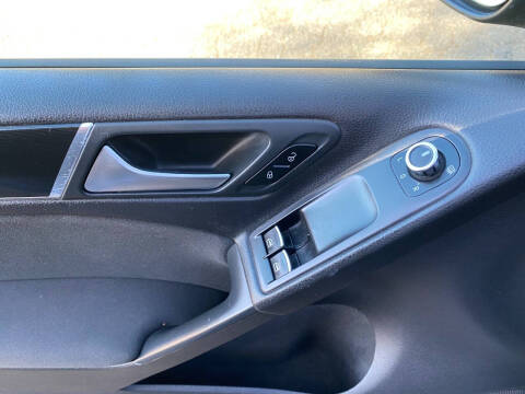 2013 Volkswagen GTI Base PZEV