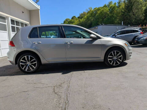 2016 Volkswagen Golf TSI SE