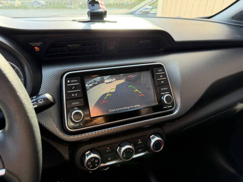 2020 Nissan Kicks S