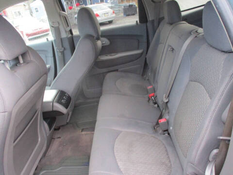 2009 Chevrolet Traverse LS