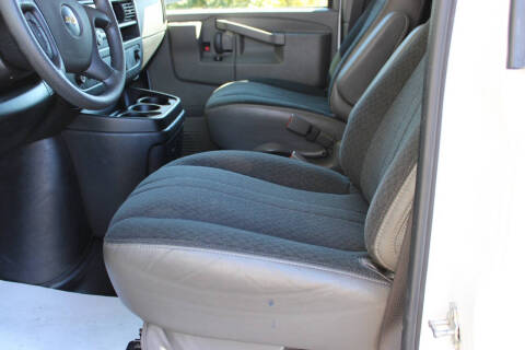 2023 Chevrolet Express 2500