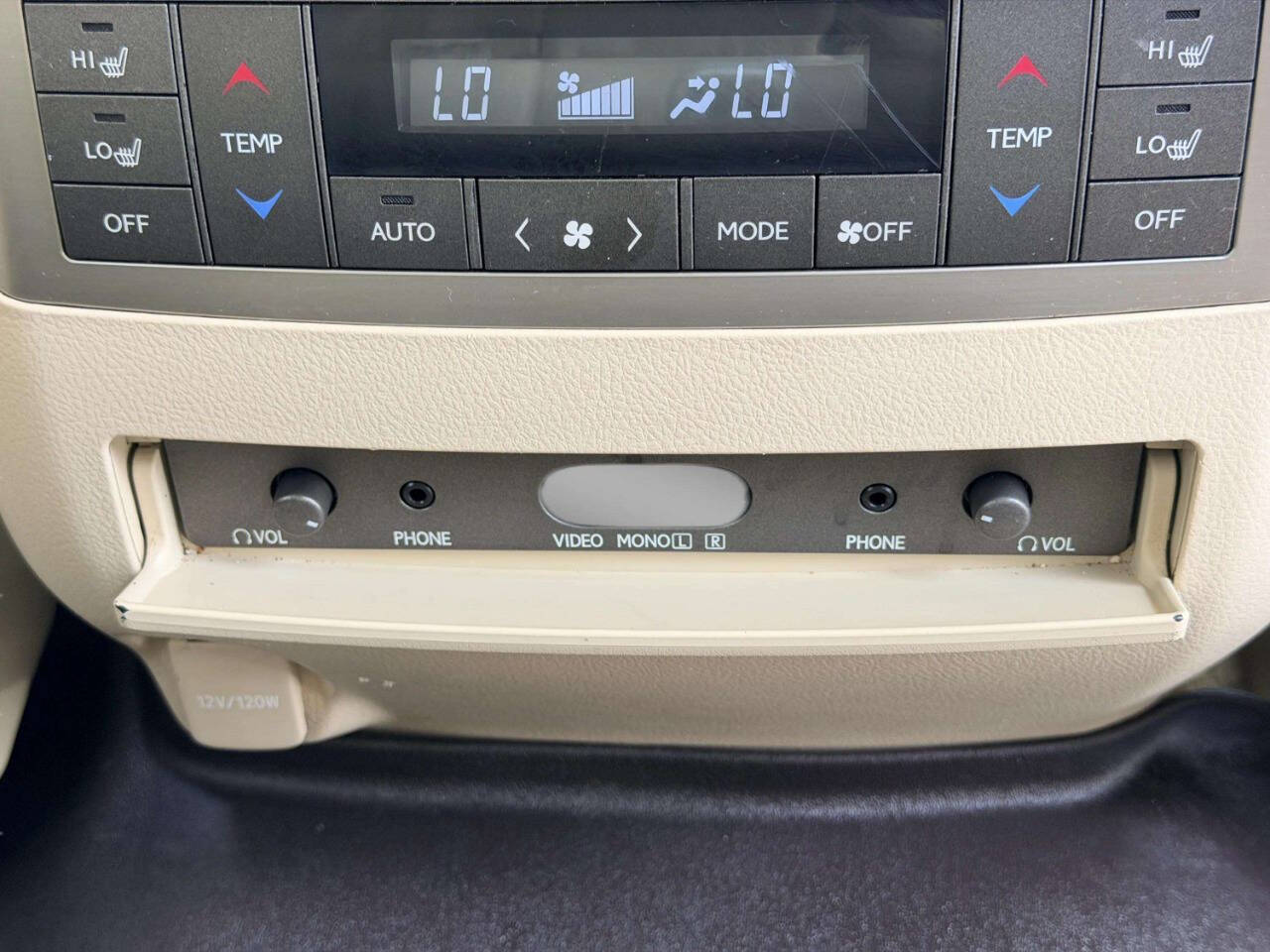 LexusLX 57038
