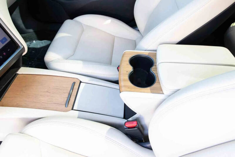 2020 Tesla Model S