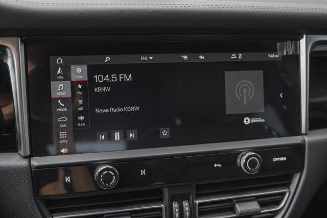 2023 Porsche Macan T