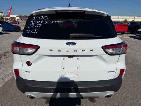 2020 Ford Escape SE