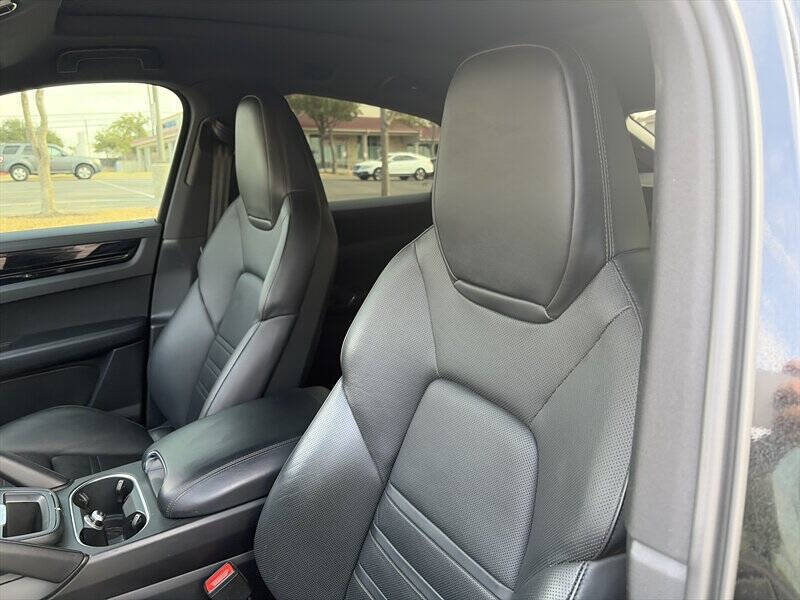 2020 Porsche Cayenne S Coupe