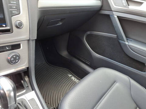 2017 Volkswagen Golf TSI S