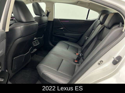 2022 Lexus ES 300h