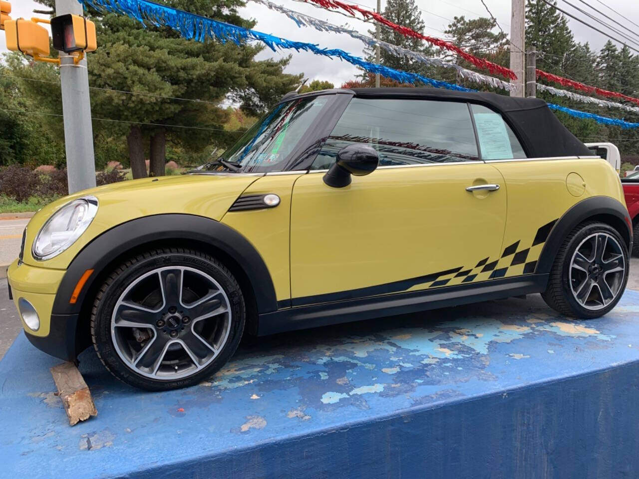 2010 MINI Cooper for sale at Chuckie Bizzarro's Fleetwing Auto in Erie, PA