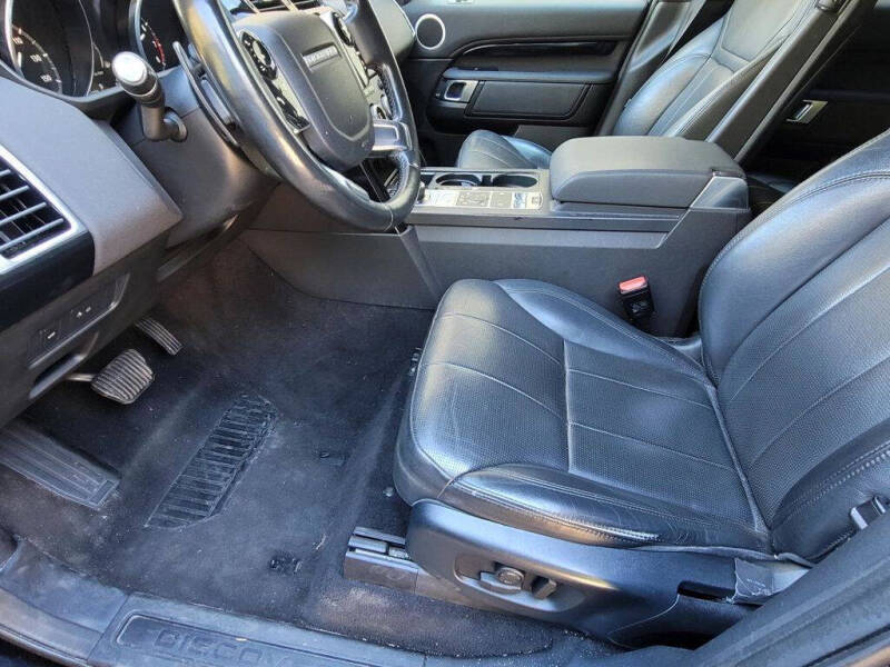 2020 Land Rover Discovery SE