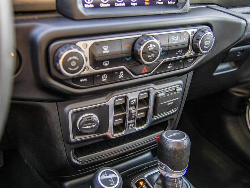 2023 Jeep Gladiator Overland