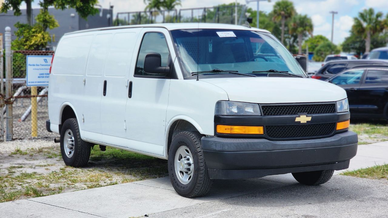 2020 Chevrolet Express Van - $18,900