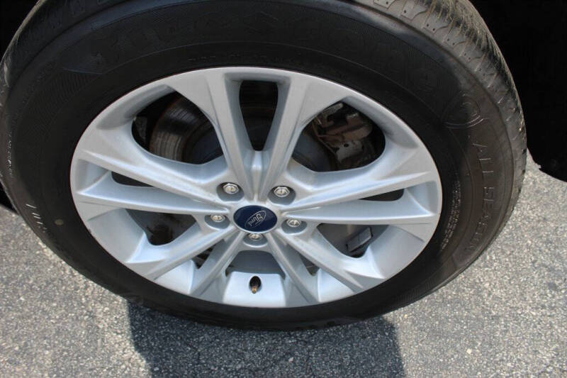 2019 Ford Escape SE