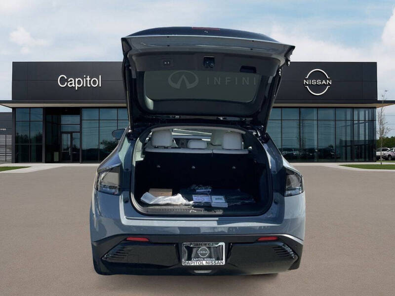 2026 Nissan LEAF Platinum+