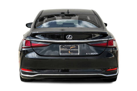 2020 Lexus ES 300h