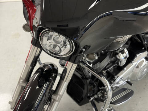 2017 Harley-Davidson FLHXS STREET GLIDE