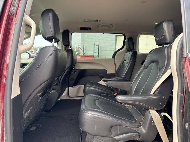 2022 Chrysler Pacifica Touring L