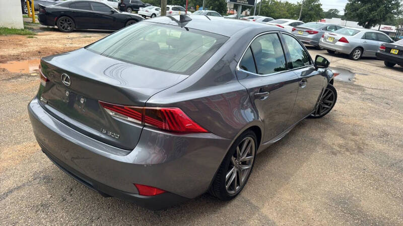2018 Lexus IS 300