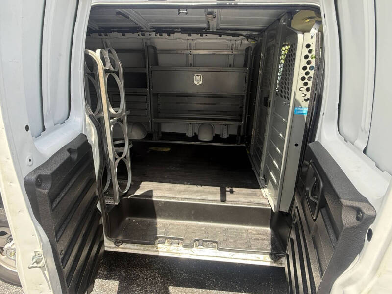 2022 Chevrolet Express 2500