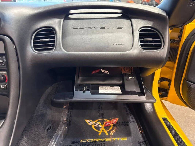 2004 Chevrolet Corvette
