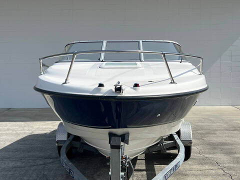 2008 Bayliner 210 Discovery