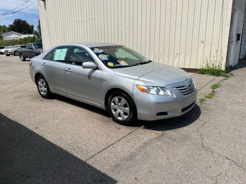 2009 Toyota Camry for sale at BNM AUTO GROUP LLC in Girard OH