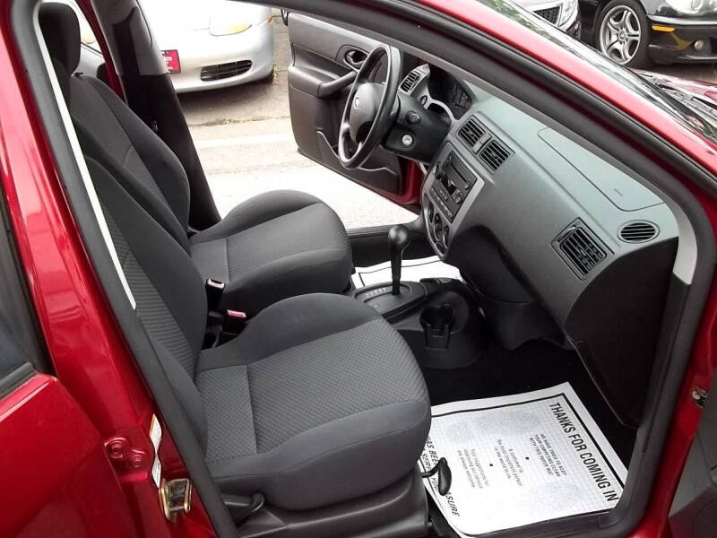 2005 Ford Focus ZX5 S