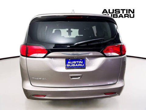 2017 Chrysler Pacifica LX