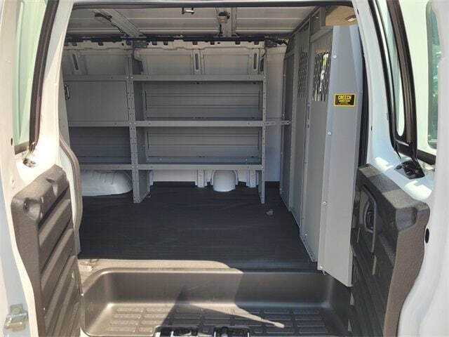 2025 Chevrolet Express 2500