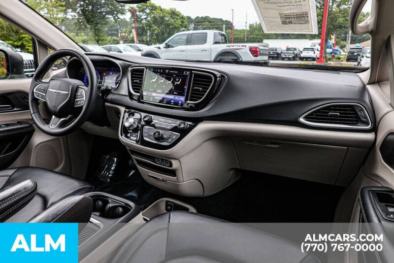 2023 Chrysler Pacifica Touring L