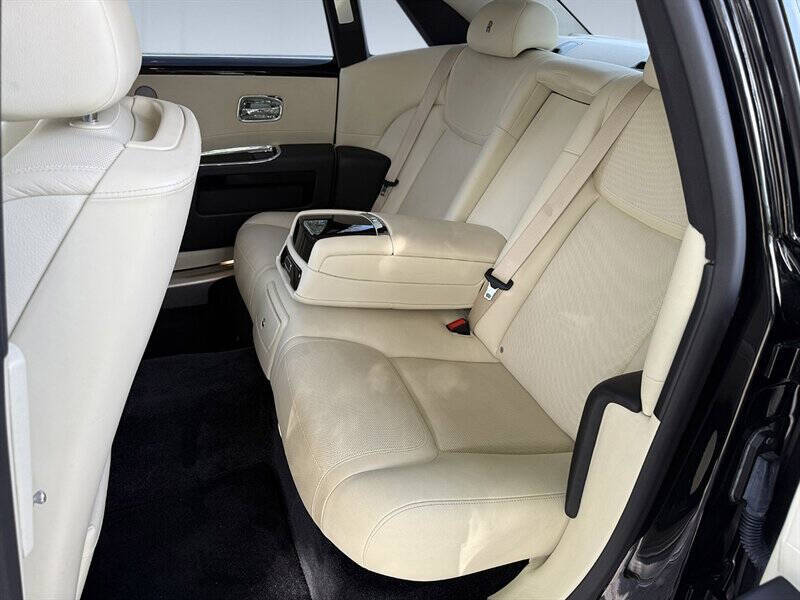 2016 Rolls-Royce Ghost 30