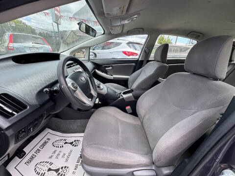 2015 Toyota Prius Two