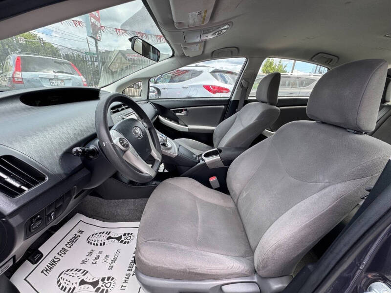 2015 Toyota Prius Two