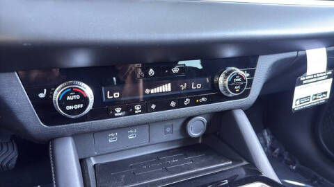 2026 Mitsubishi Outlander PHEV SE