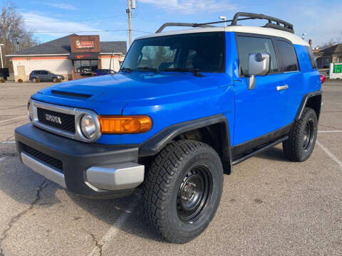 2007 Toyota FJ Cruiser for sale at Borderline Auto Sales in Loveland OH