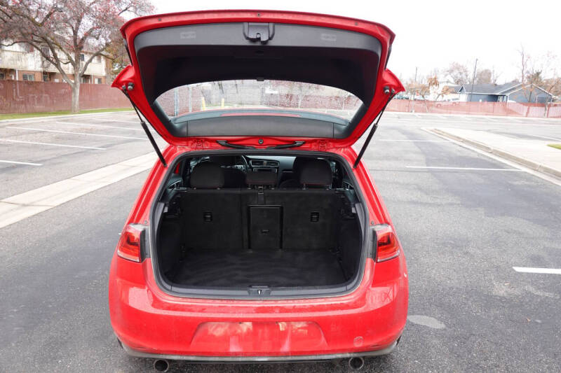 2016 Volkswagen Golf GTI S